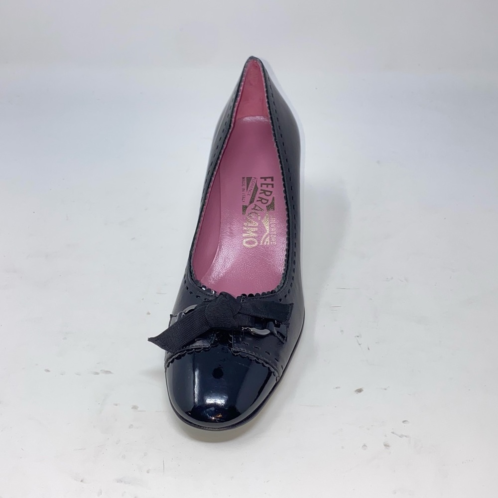 ❤️Salvatore Ferragamo VTG Pumps. Never worn. Size 6AA - Picture 2 of 11